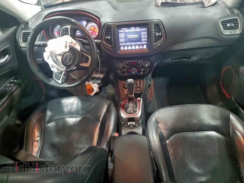 2018 Jeep COMPASS (VIN 3C4NJDDB2JT210674) — фото 8 из 14