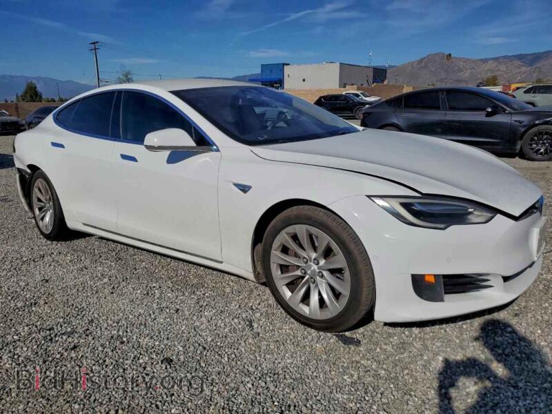 2016 Tesla MODEL S (VIN 5YJSA1E10GF139652) — photo 4 of 12