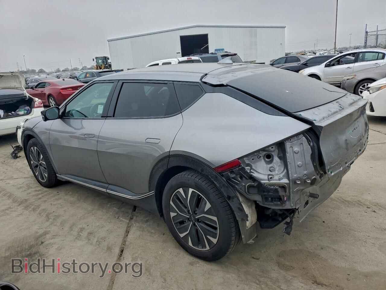2024 KIA EV6 LIGHT - VIN: KNDC34LA5R5169396 - Photo 2