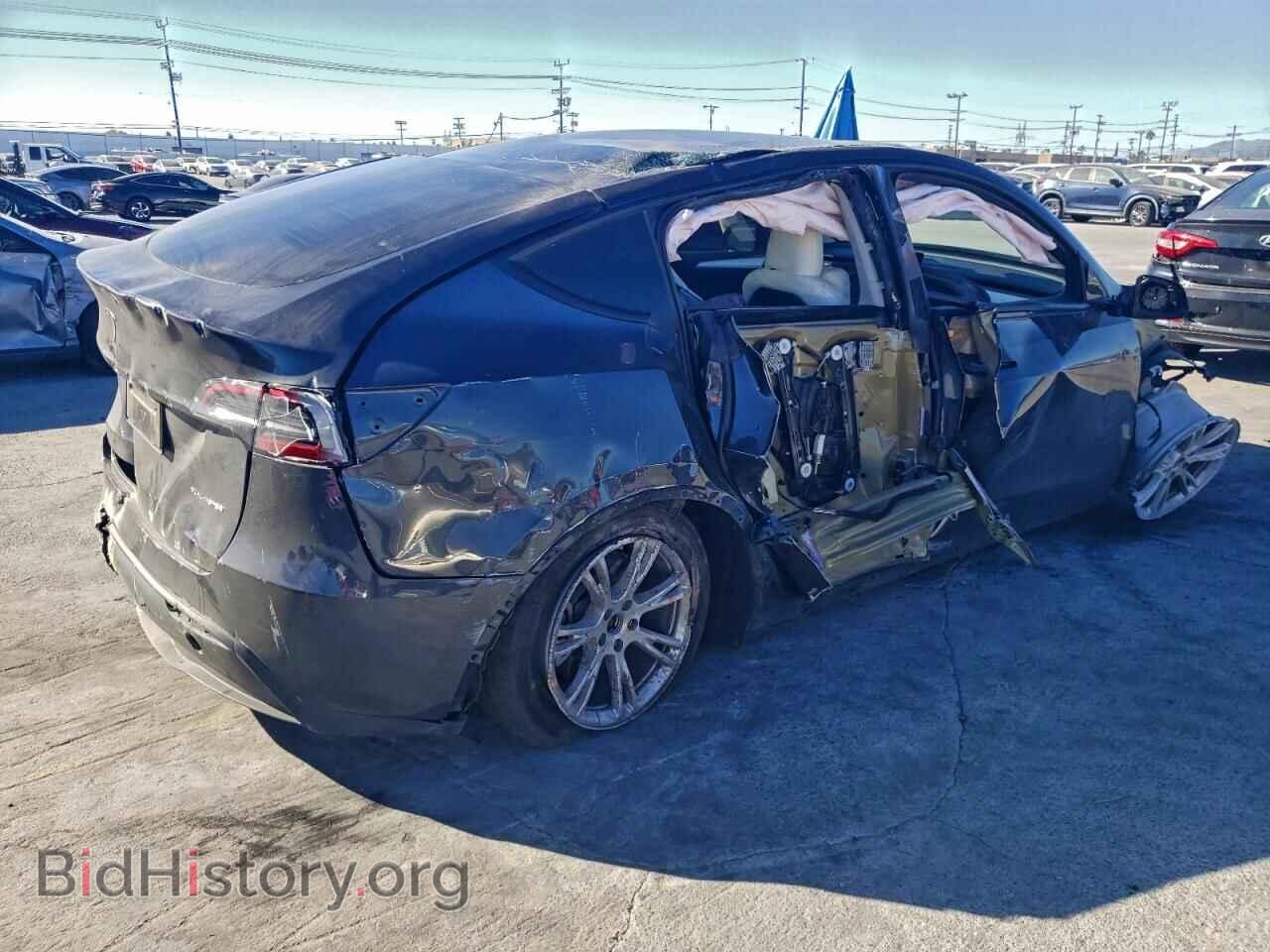 2024 TESLA MODEL Y - VIN: 7SAYGDEE5RA238645 - Фото 3