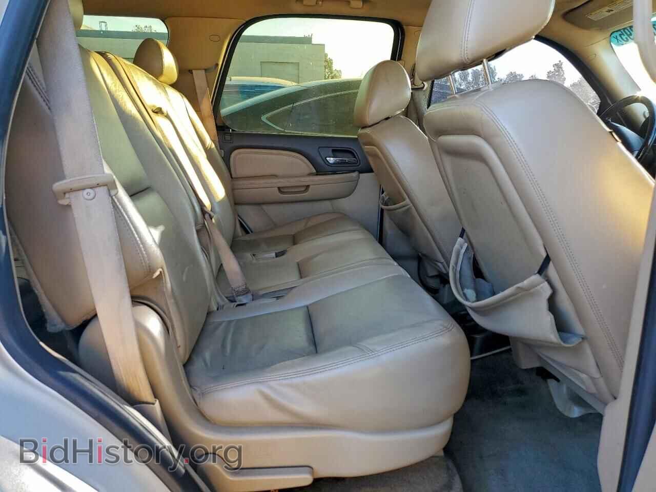 2010 GMC YUKON - VIN: 1GKUKEEF7AR219982 - Photo 11