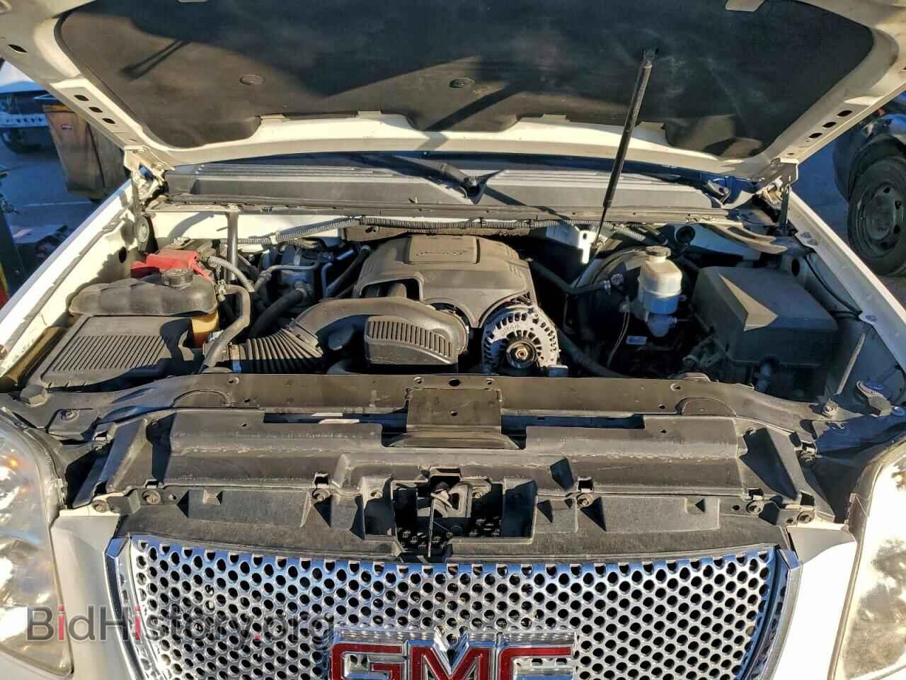 2010 GMC YUKON - VIN: 1GKUKEEF7AR219982 - Photo 12