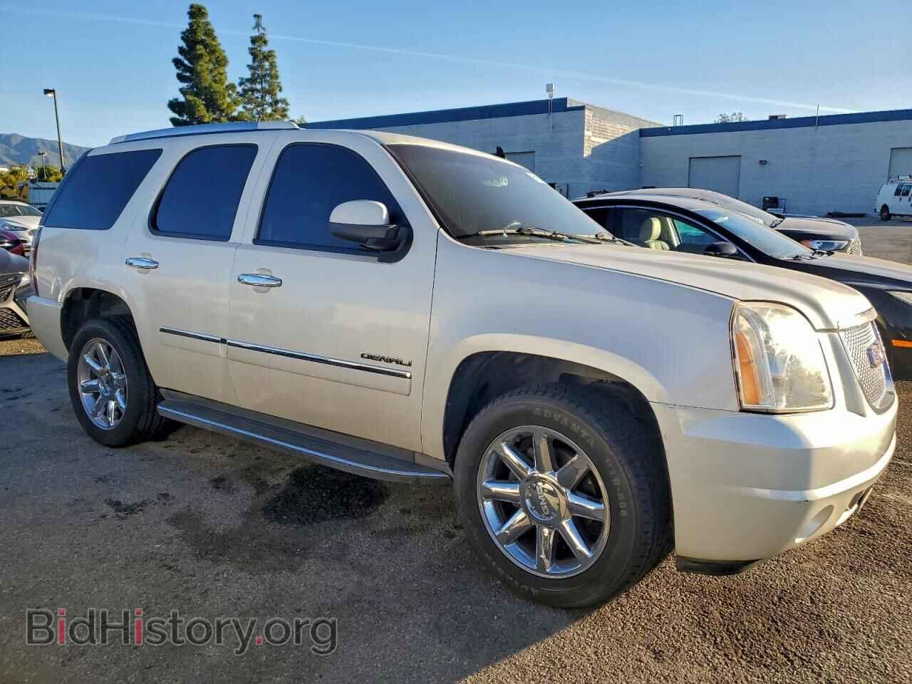 2010 GMC YUKON - VIN: 1GKUKEEF7AR219982 - Photo 4