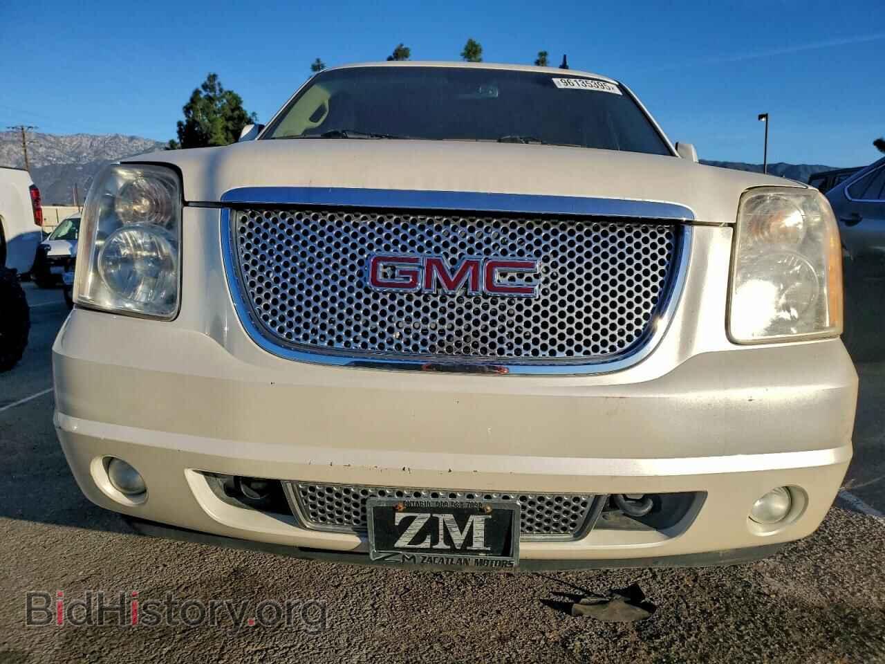 2010 GMC YUKON - VIN: 1GKUKEEF7AR219982 - Photo 5