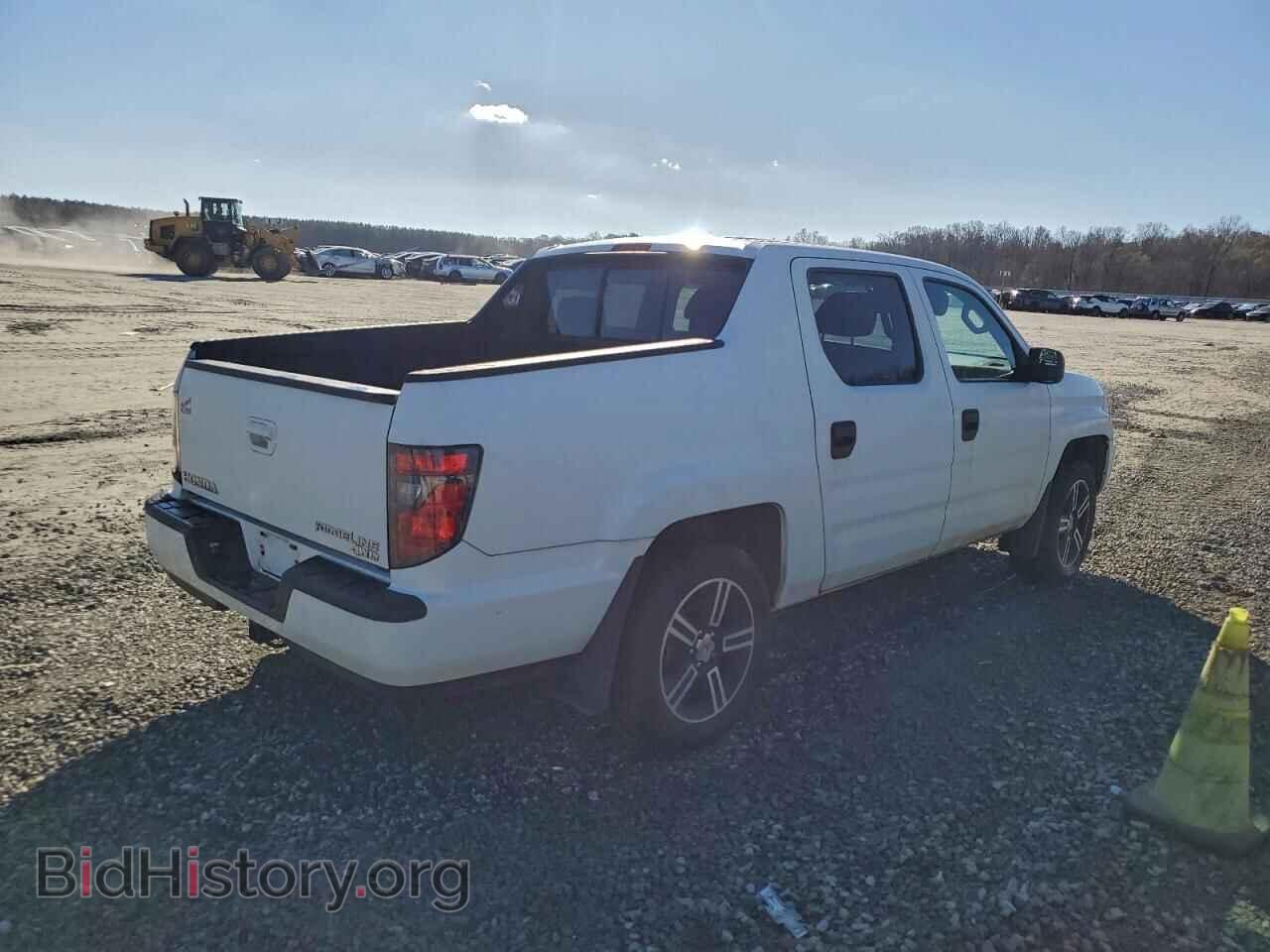 2014 HONDA RIDGELINE - VIN: 5FPYK1F7XEB014270 - Фото 3
