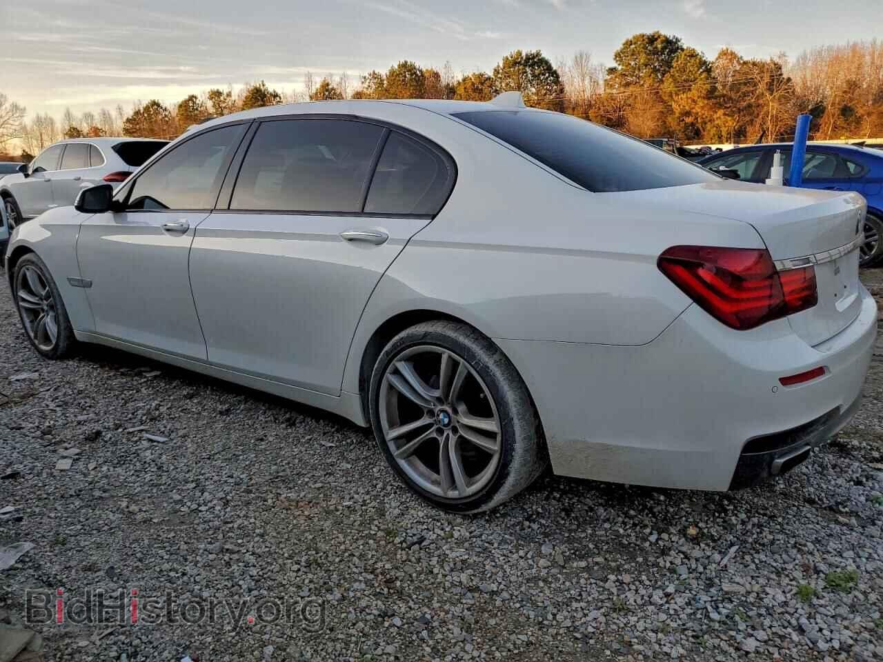 2014 BMW 7 SERIES - VIN: WBAYE8C53ED135013 - Фото 2