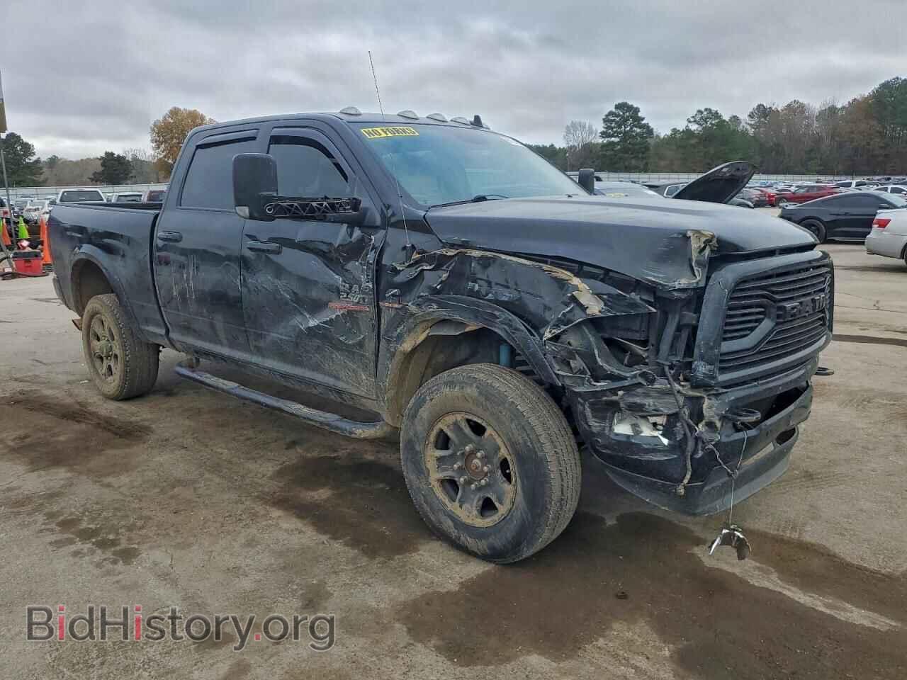 2018 RAM All Models - VIN: 3C6UR5DL1JG368202 - Photo 4