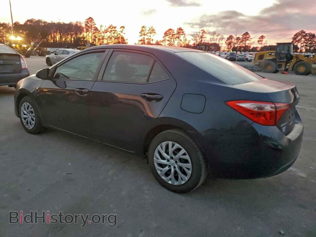 2017 TOYOTA COROLLA - VIN: 5YFBURHE1HP689470 - Фото 2