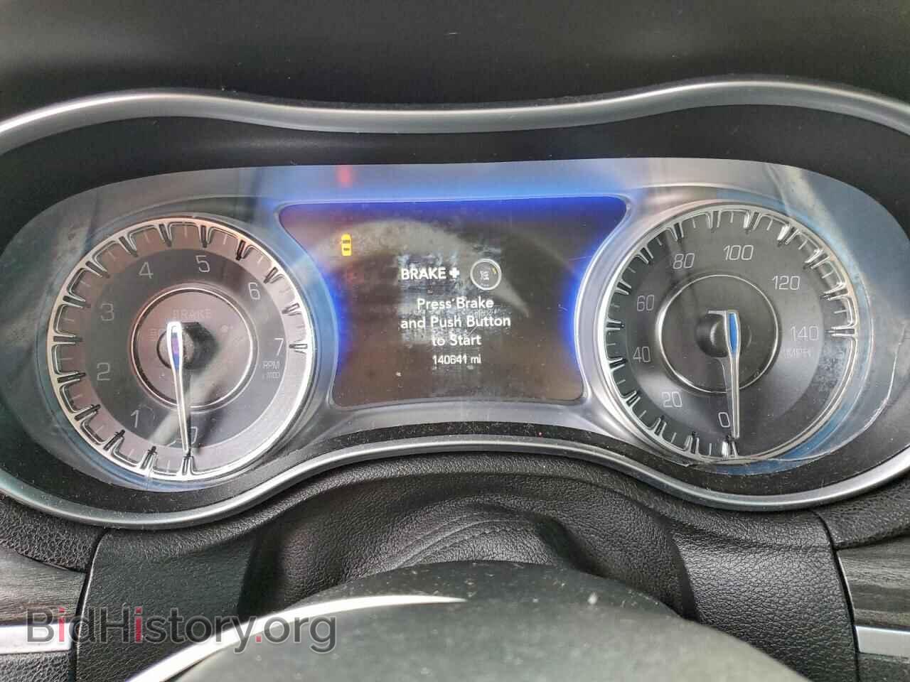 2019 CHRYSLER 300 - VIN: 2C3CCAAG8KH565136 - Фото 9