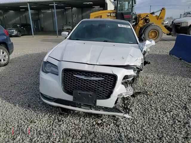 2015 CHRYSLER 300 - VIN: 2C3CCAGG0FH787456 - Фото 14