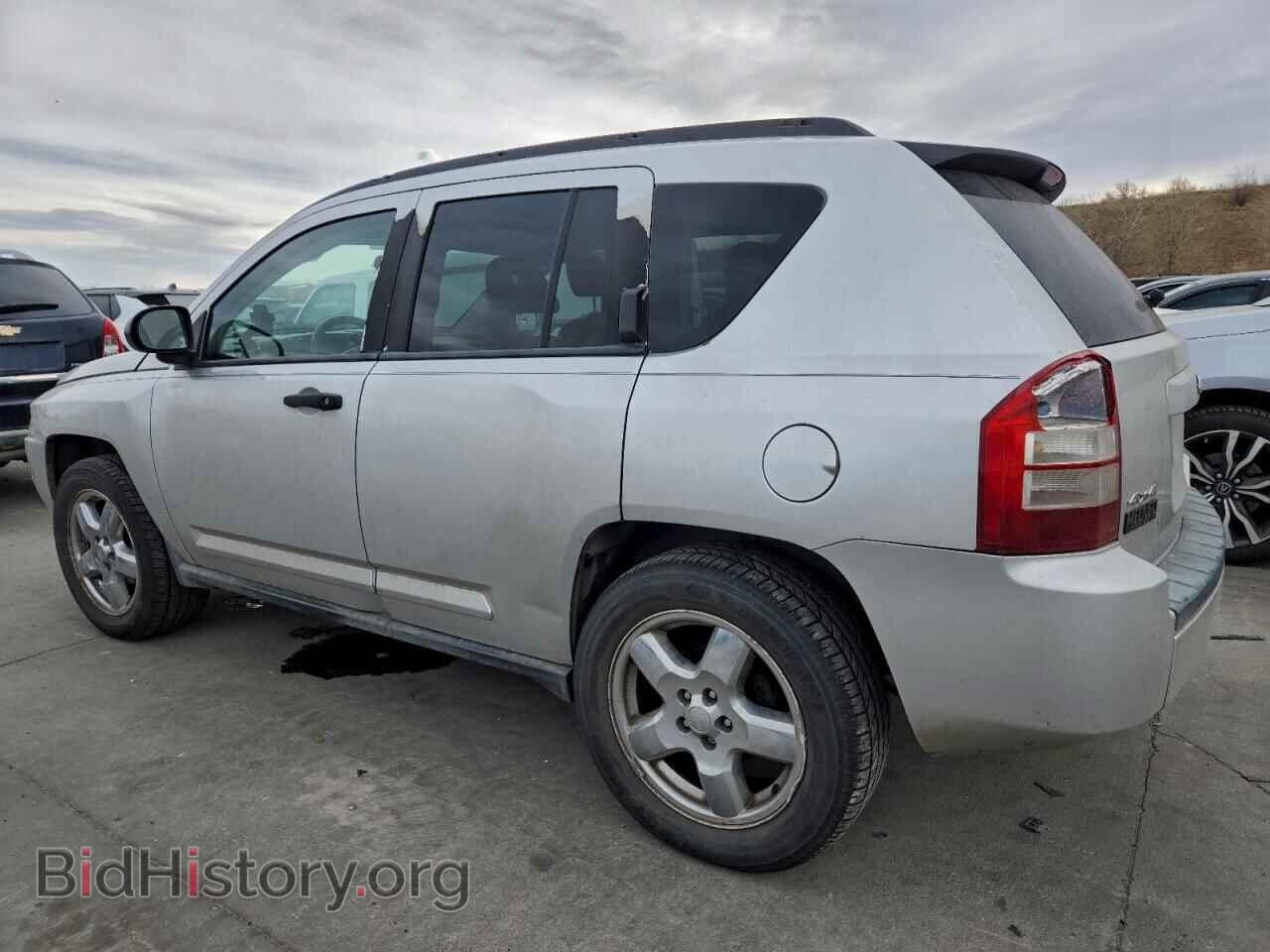 2007 JEEP COMPASS - VIN: 1J8FF57W57D365155 - Photo 2