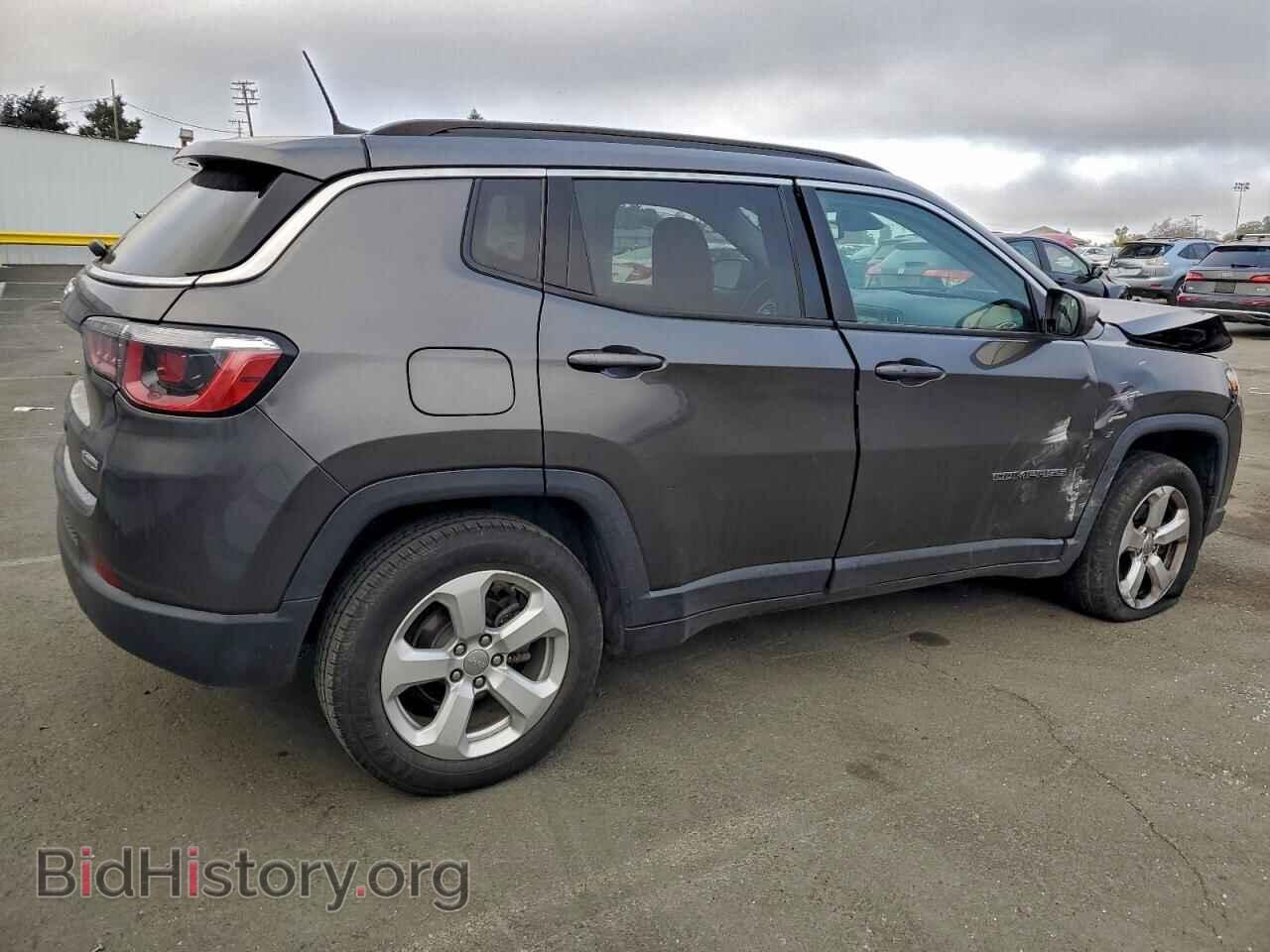 2019 JEEP COMPASS - VIN: 3C4NJDBB1KT697127 - Фото 3