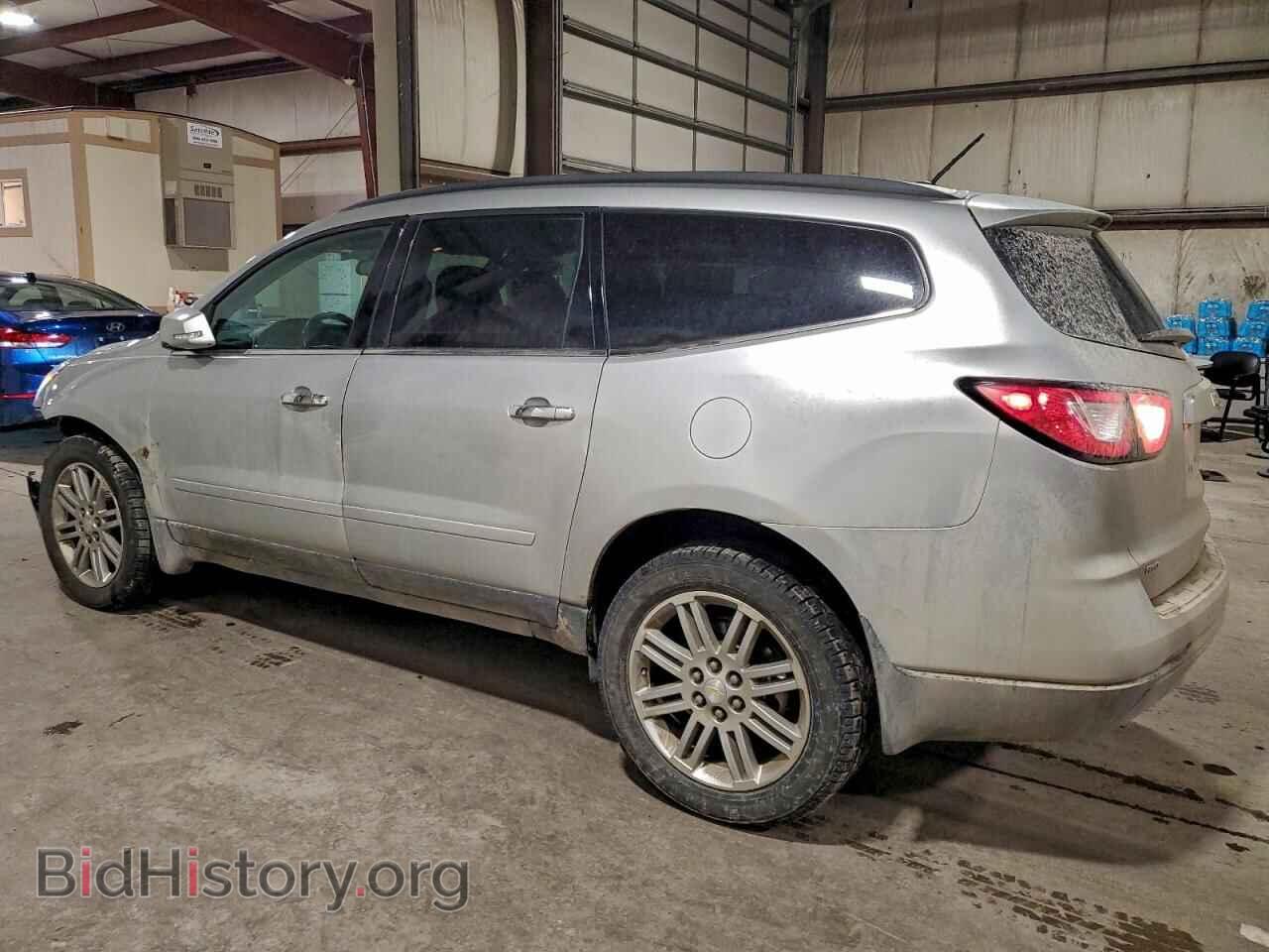 2013 CHEVROLET TRAVERSE - VIN: 1GNKVGKD3DJ173652 - Фото 2