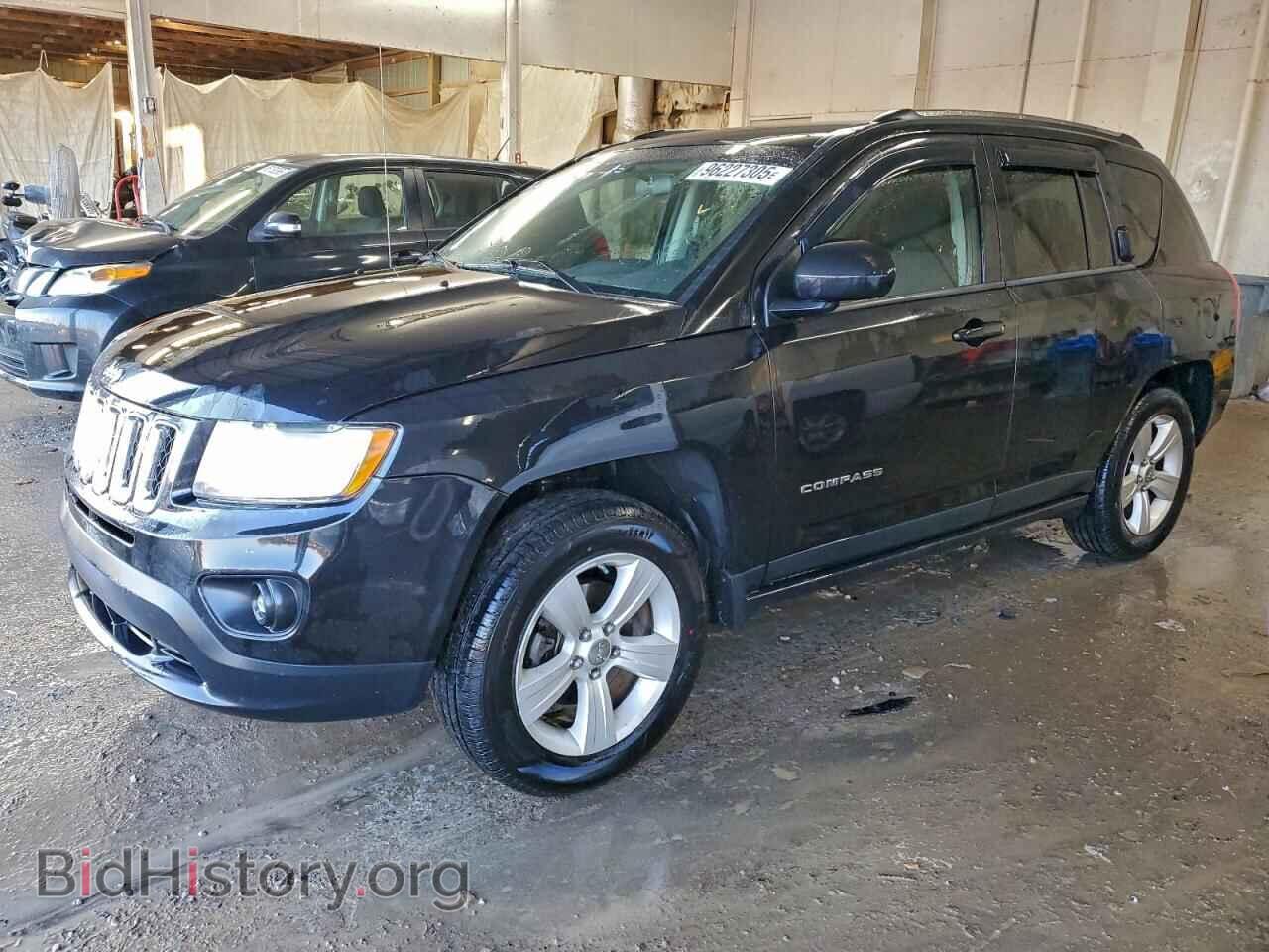 Photo 1J4NT1FA3BD219799 - JEEP COMPASS 2011