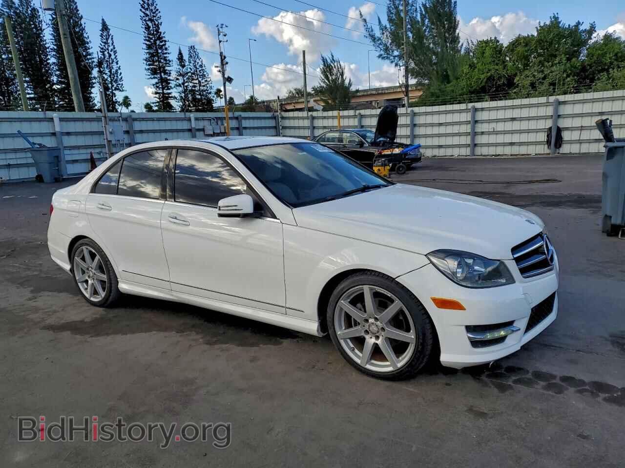 2014 MERCEDES-BENZ C-CLASS - VIN: WDDGF4HB5EA961002 - Фото 4