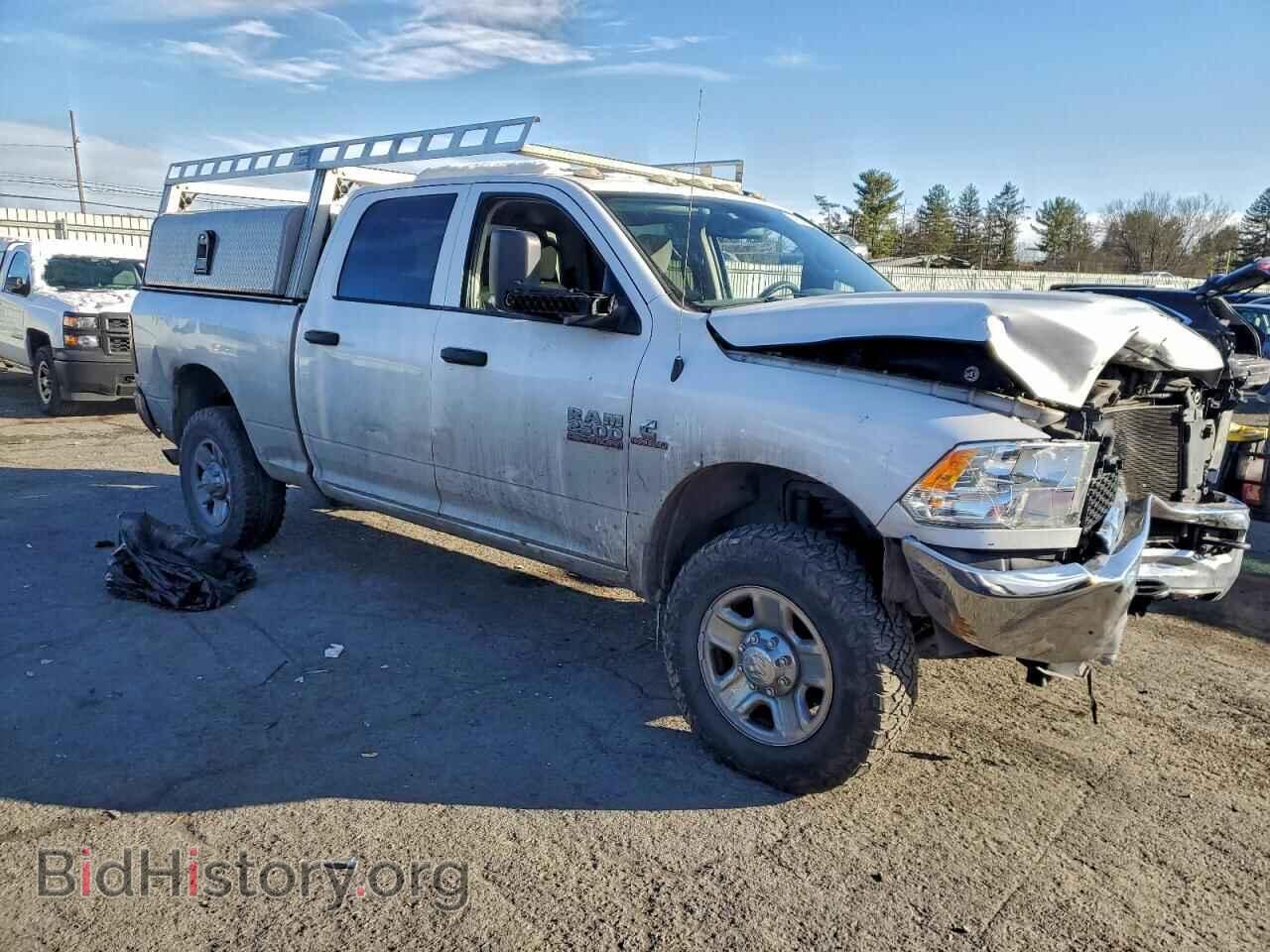 2015 RAM All Models - VIN: 3C6UR5CL2FG662748 - Photo 4