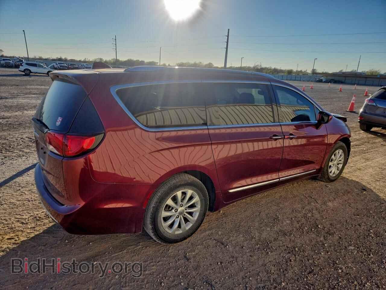 2018 CHRYSLER PACIFICA - VIN: 2C4RC1BG8JR132428 - Фото 3
