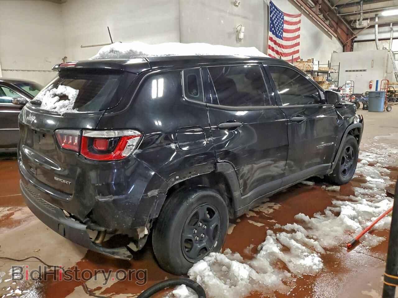 2019 JEEP COMPASS - VIN: 3C4NJDAB8KT796769 - Фото 3