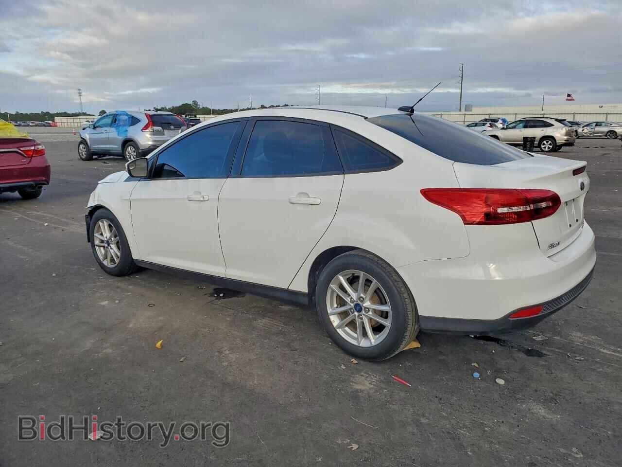 2016 FORD FOCUS - VIN: 1FADP3F21GL364630 - Фото 2