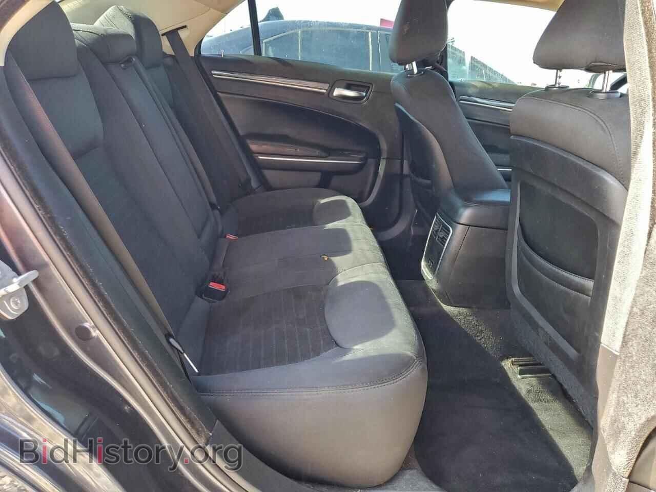 2018 CHRYSLER 300 - VIN: 2C3CCAAG4JH277953 - Фото 10