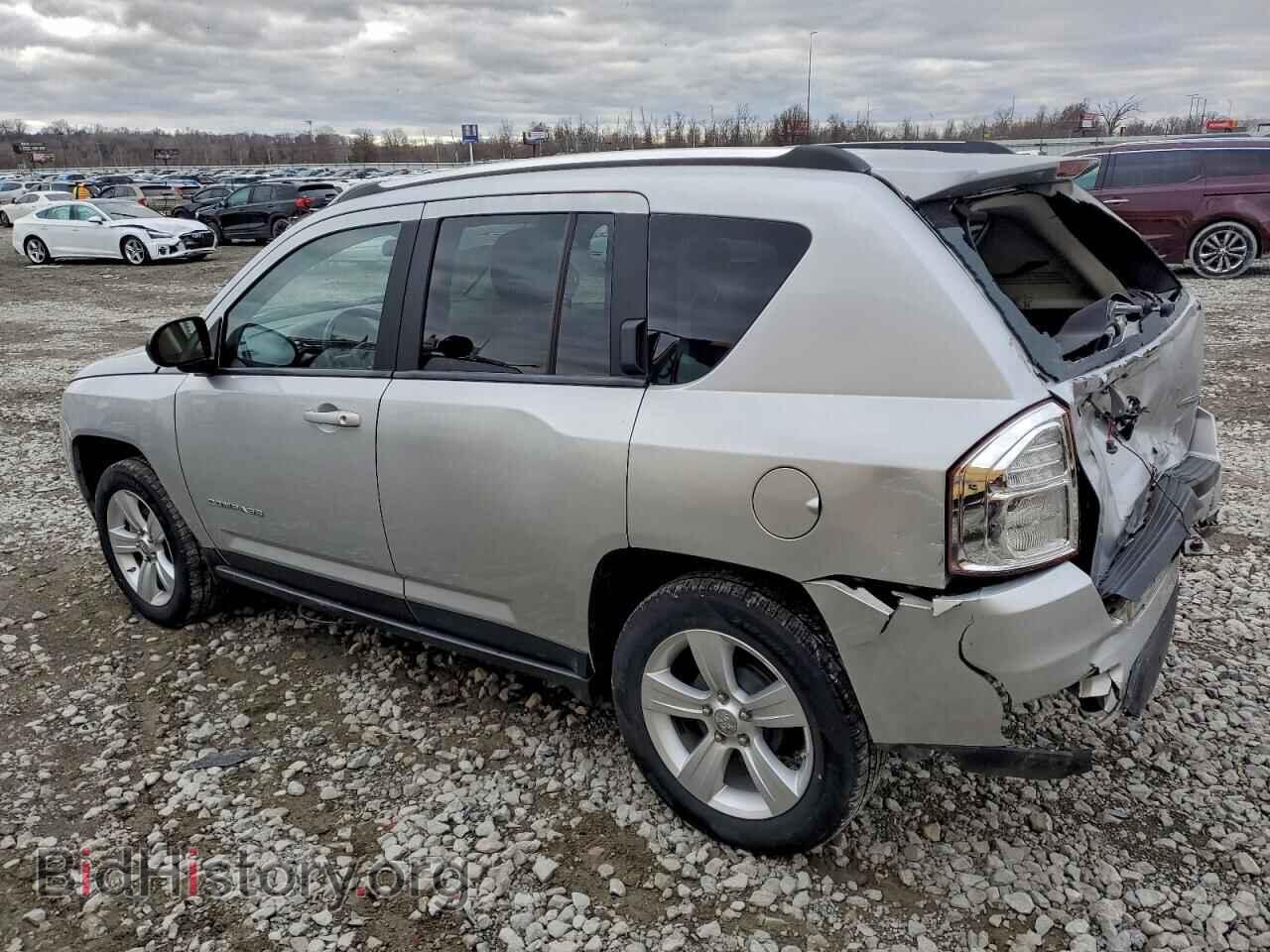 2012 JEEP COMPASS - VIN: 1C4NJCEB5CD660420 - Photo 2