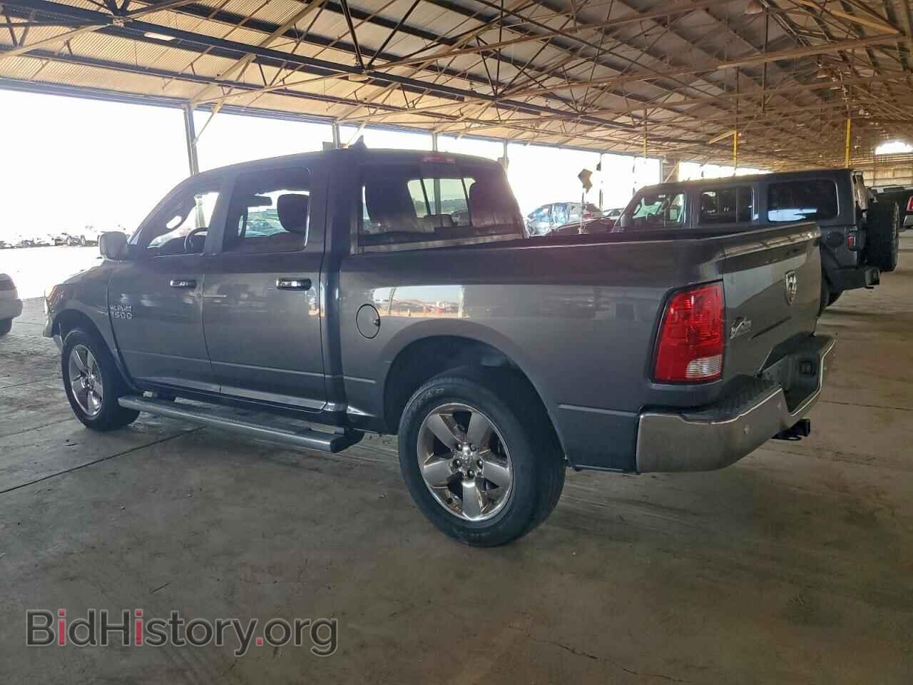 2017 RAM 1500 - VIN: 1C6RR6LG2HS514139 - Фото 2