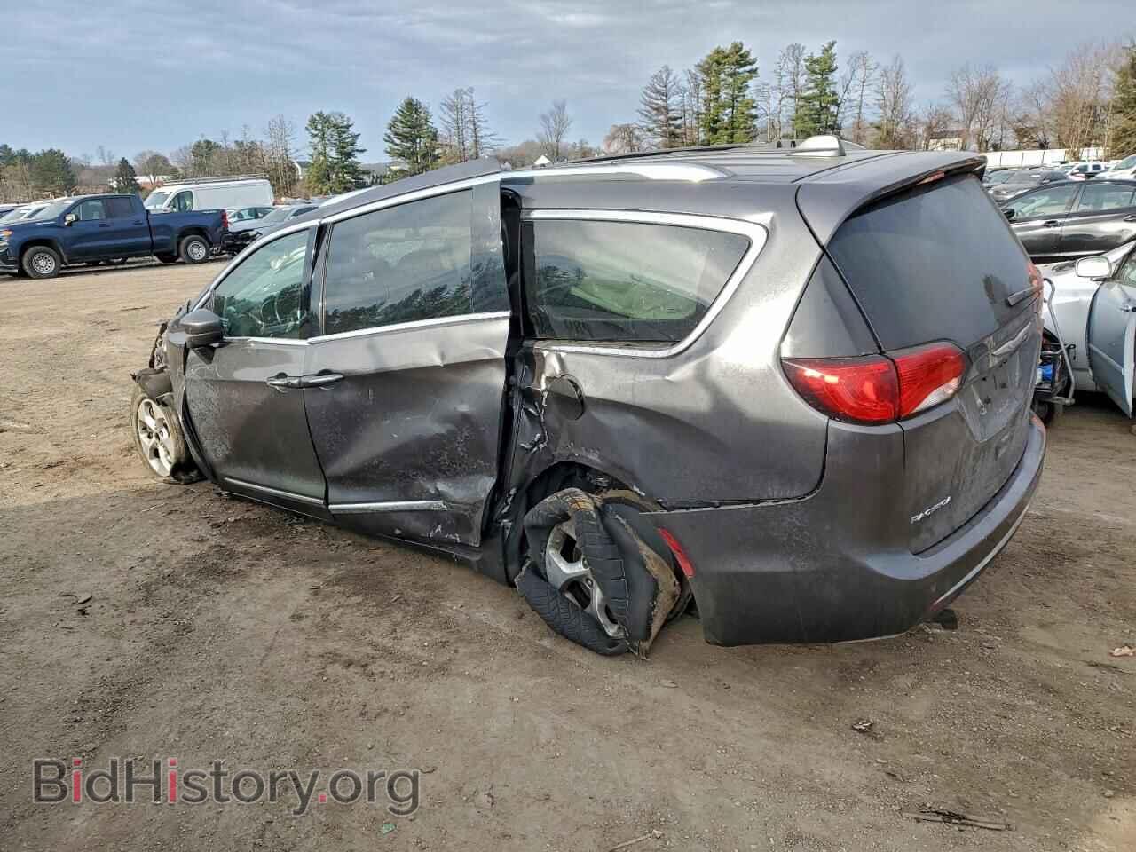2017 CHRYSLER PACIFICA - VIN: 2C4RC1EG9HR704192 - Фото 2
