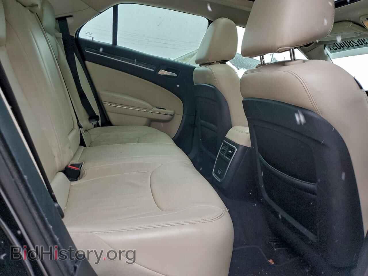 2016 CHRYSLER 300 - VIN: 2C3CCAAG5GH273743 - Фото 10