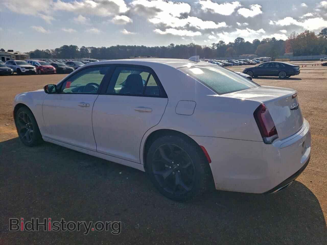 2021 CHRYSLER 300 - VIN: 2C3CCAAG8MH617867 - Фото 2