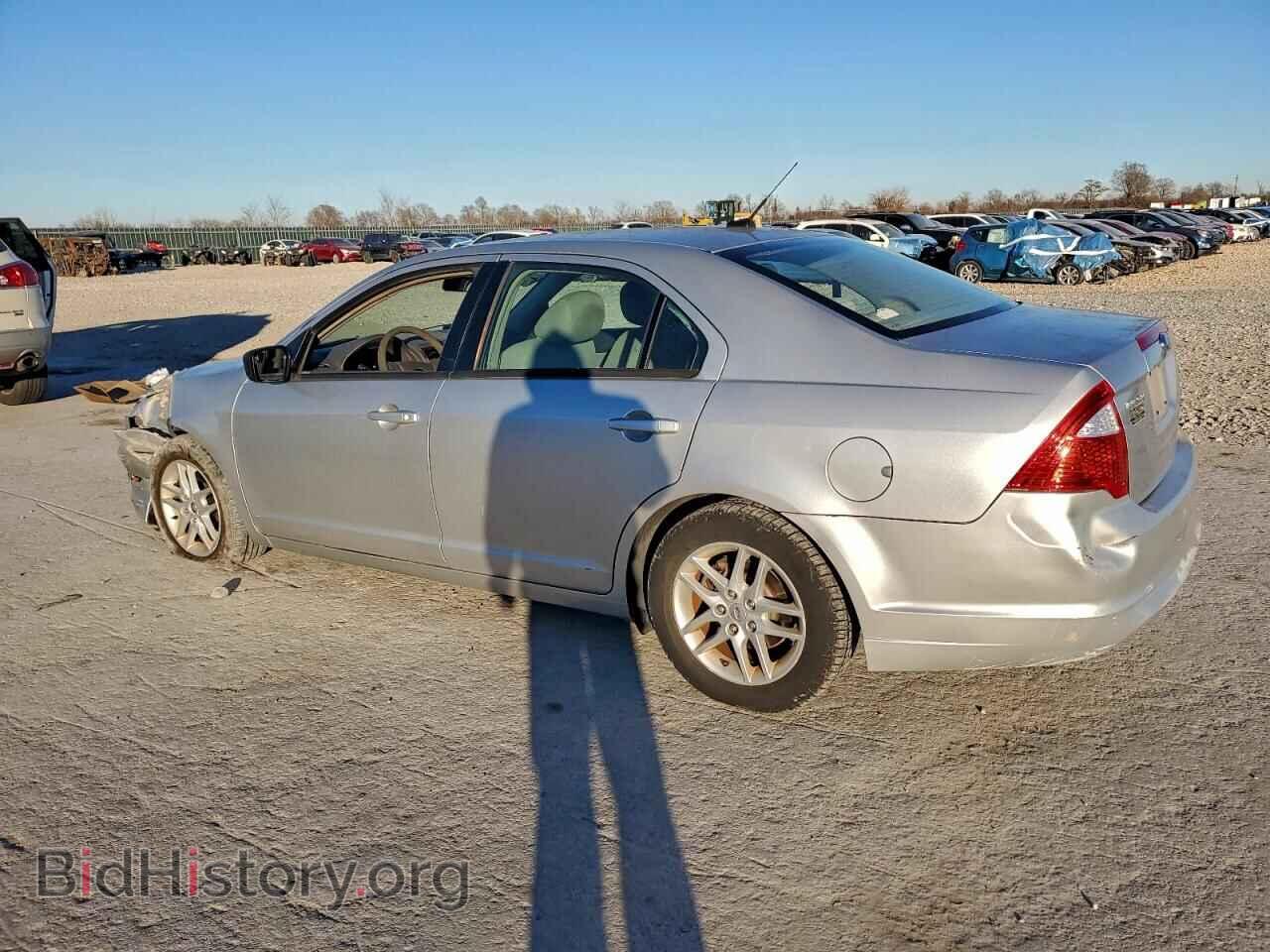 2011 FORD FUSION - VIN: 3FAHP0GA3BR168110 - Фото 2