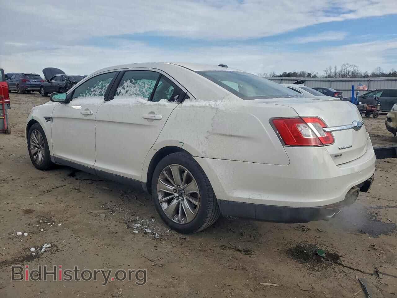 2011 FORD TAURUS - VIN: 1FAHP2FW1BG111419 - Photo 2