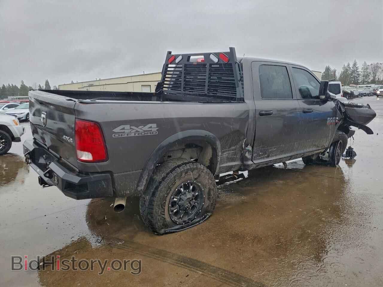 2018 RAM All Models - VIN: 3C6UR5CLXJG160126 - Photo 3