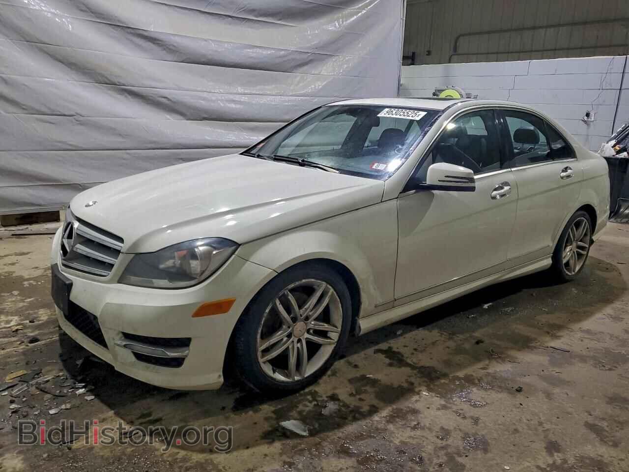Photo WDDGF8BB2CR193056 - MERCEDES-BENZ C-CLASS 2012