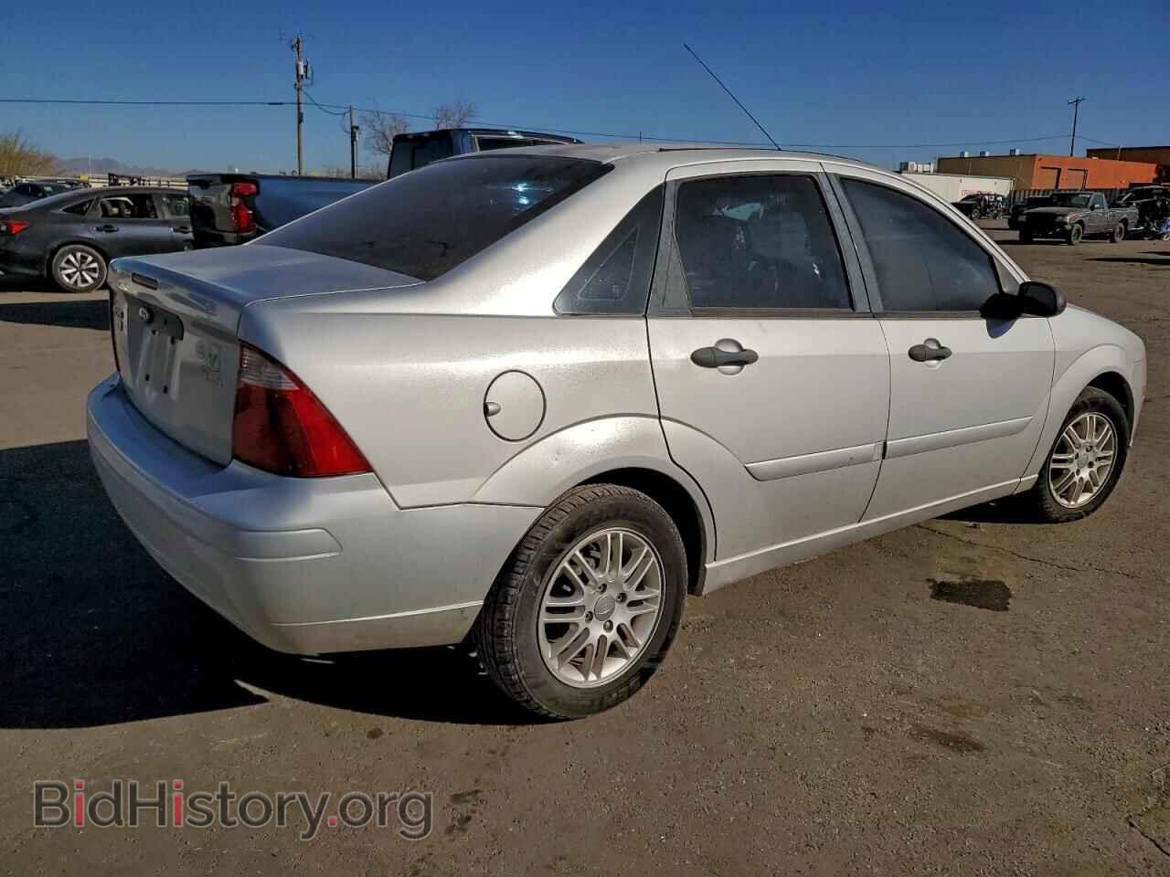 2007 FORD FOCUS - VIN: 1FAFP34N57W321400 - Фото 3