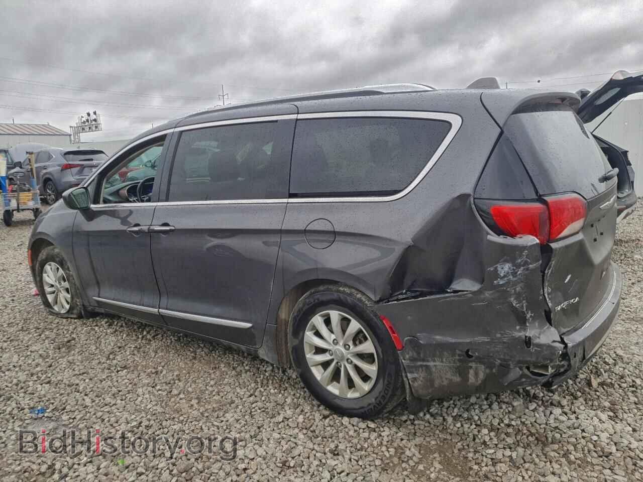 2019 CHRYSLER PACIFICA - VIN: 2C4RC1BG2KR584621 - Photo 2