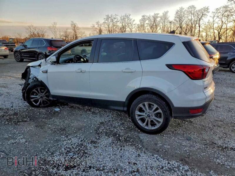 2019 Ford ESCAPE (VIN 1FMCU0GD4KUB96607) — фото 2 из 13