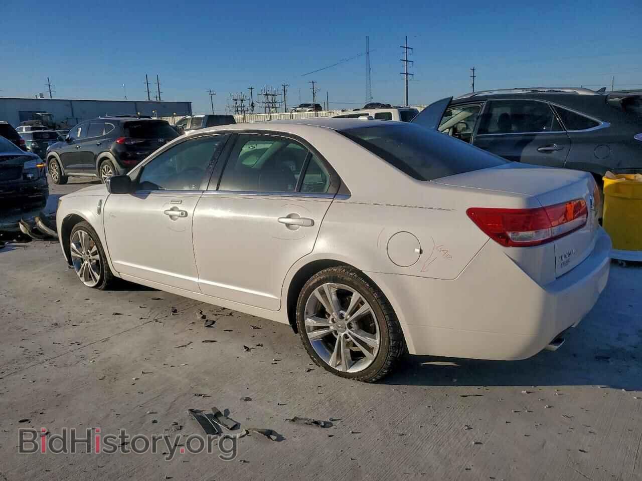 2012 LINCOLN MKZ - VIN: 3LNHL2GC4CR826257 - Photo 2
