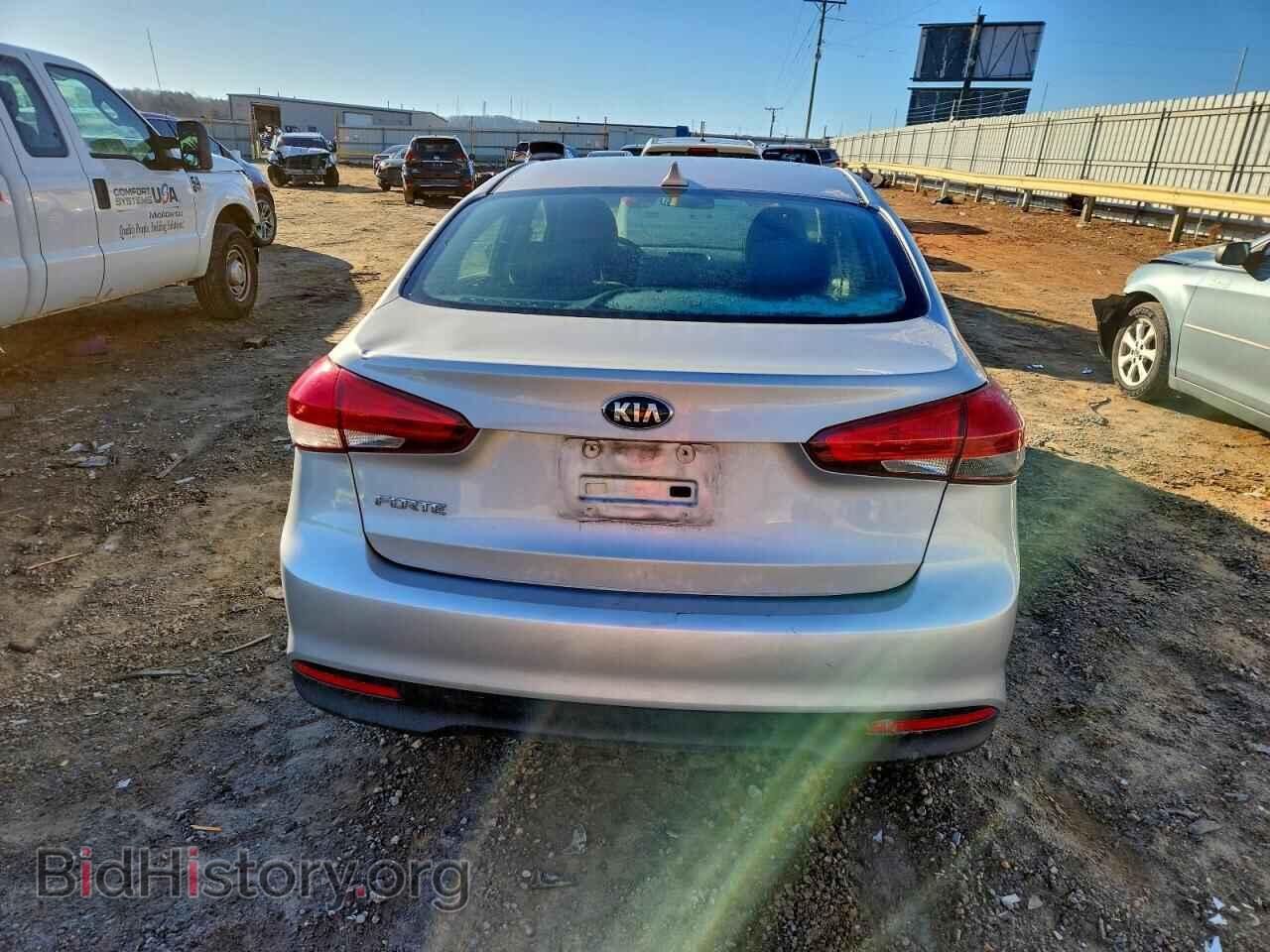 2017 KIA FORTE - VIN: 3KPFK4A79HE100706 - Фото 6