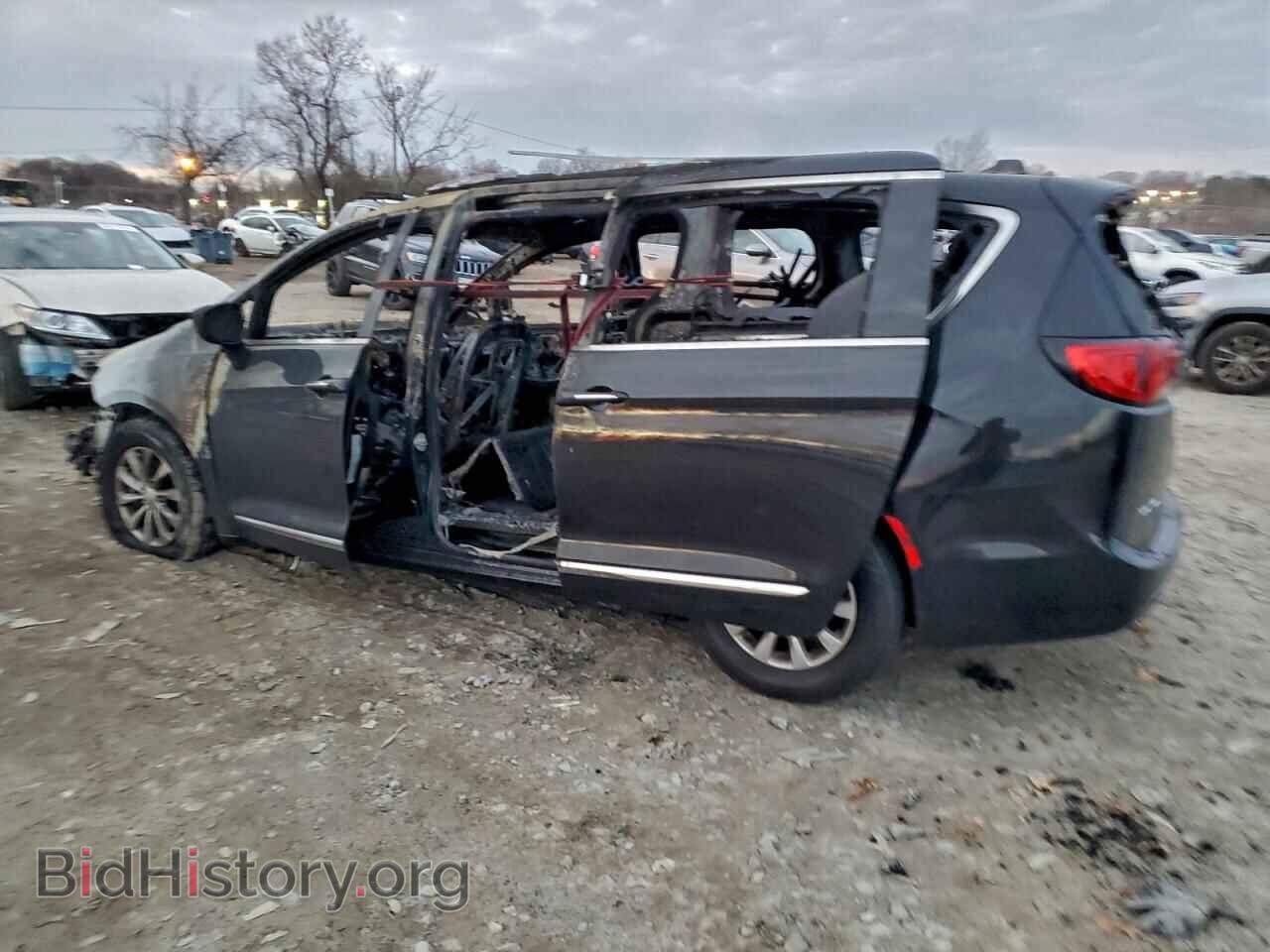 2018 CHRYSLER PACIFICA - VIN: 2C4RC1BG9JR107800 - Фото 2