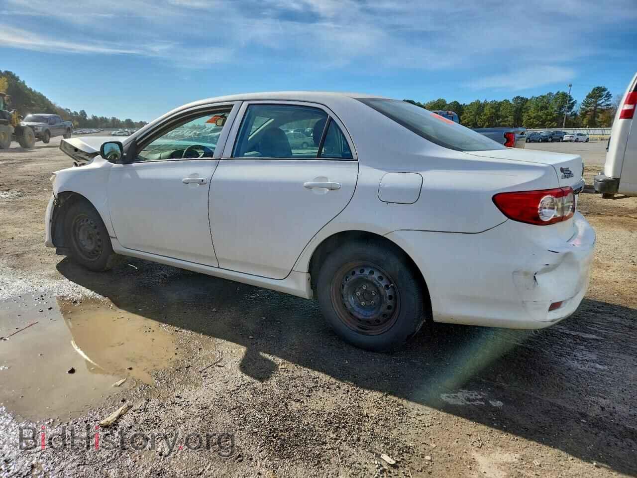 2011 TOYOTA COROLLA - VIN: 2T1BU4EE1BC684218 - Фото 2