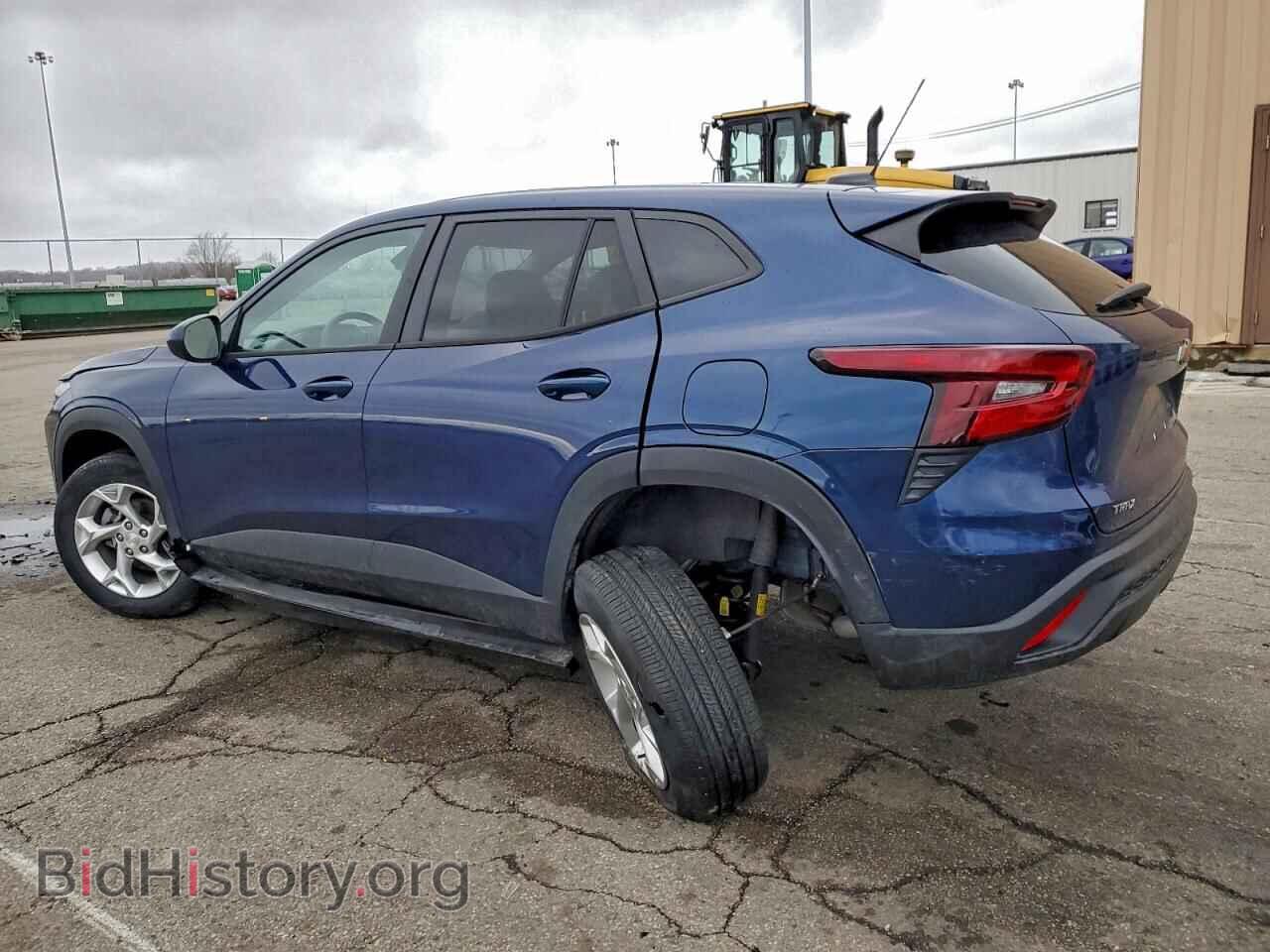 2024 CHEVROLET TRAX - VIN: KL77LFE27RC081302 - Фото 2