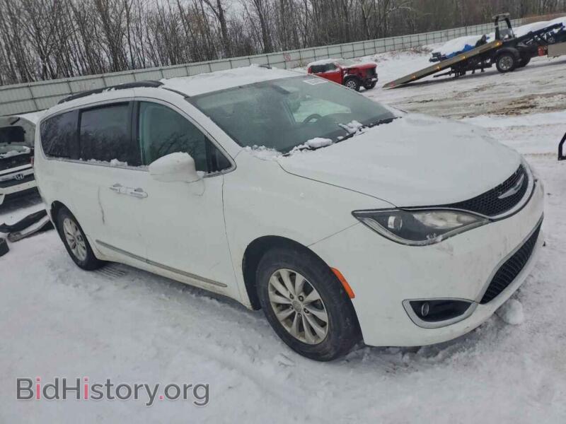 2017 Chrysler PACIFICA (VIN 2C4RC1BG8HR691939) — photo 4 of 13
