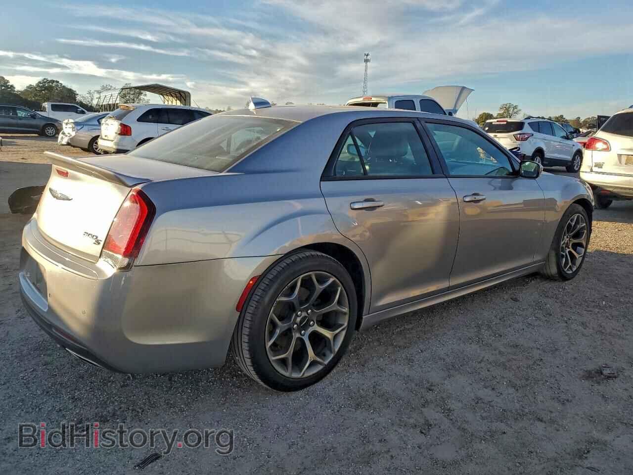 2018 CHRYSLER 300 - VIN: 2C3CCABG3JH269678 - Фото 3