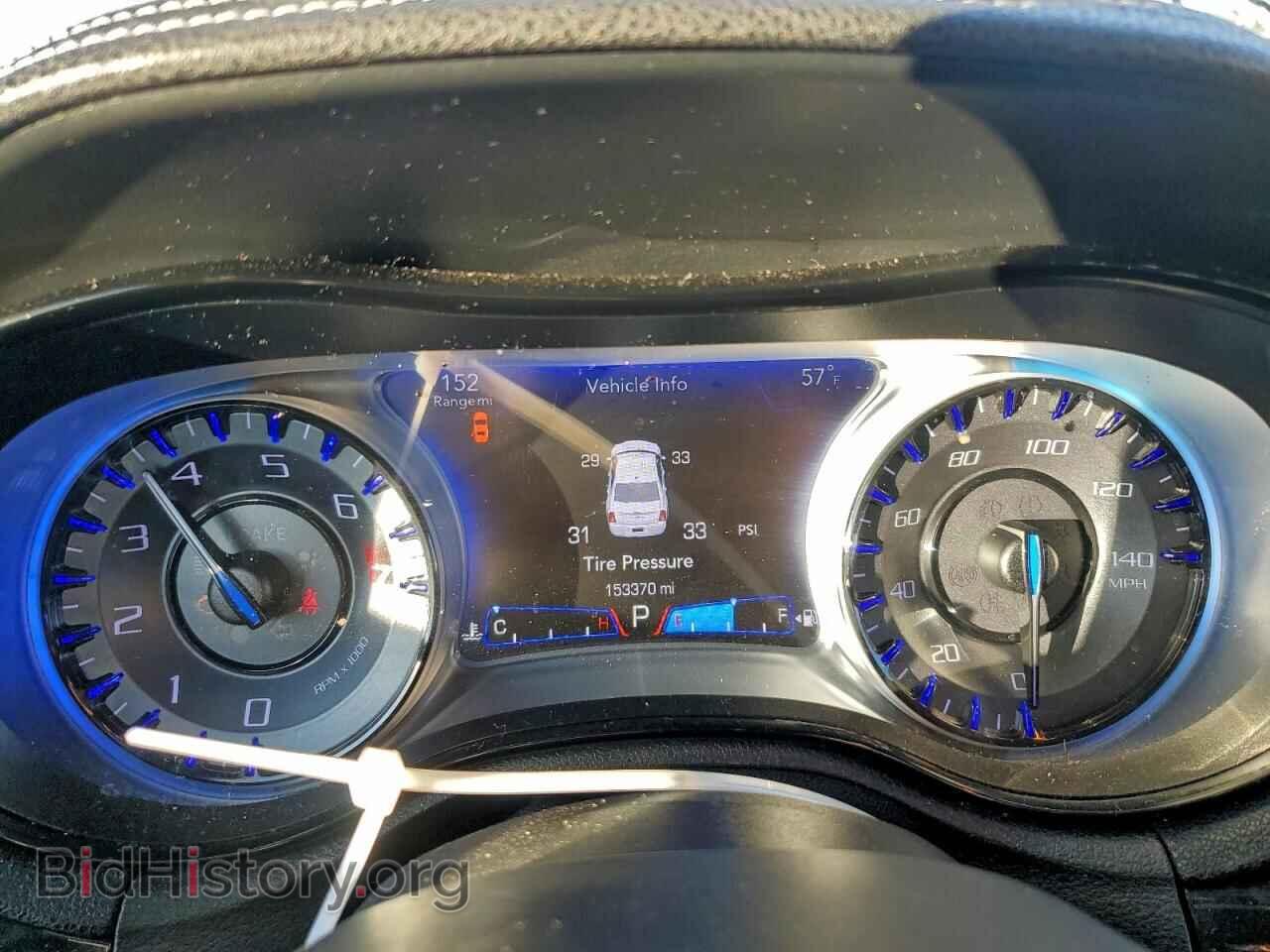 2018 CHRYSLER 300 - VIN: 2C3CCABG3JH269678 - Фото 9