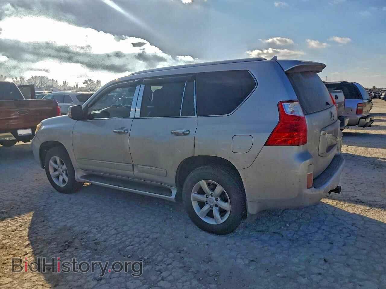2011 LEXUS GX - VIN: JTJJM7FX9B5019476 - Фото 2
