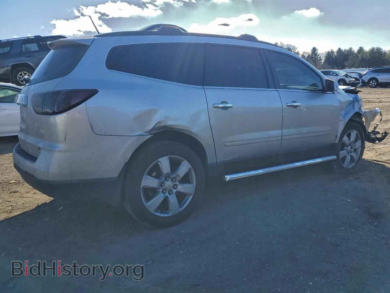 2017 CHEVROLET TRAVERSE - VIN: 1GNKRGKD8HJ334393 - Фото 3