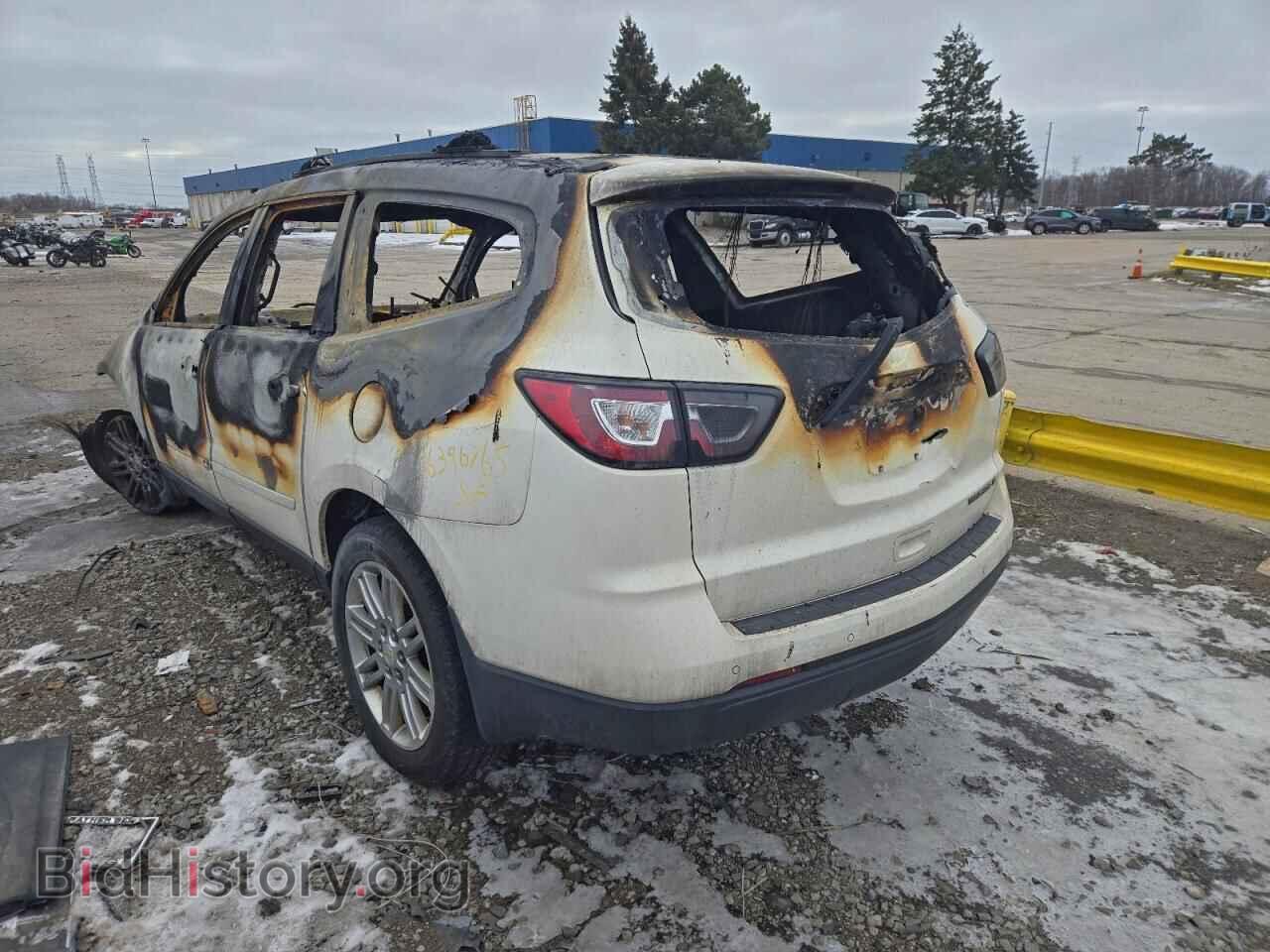 2014 CHEVROLET TRAVERSE - VIN: 1GNKRGKDXEJ365009 - Фото 2