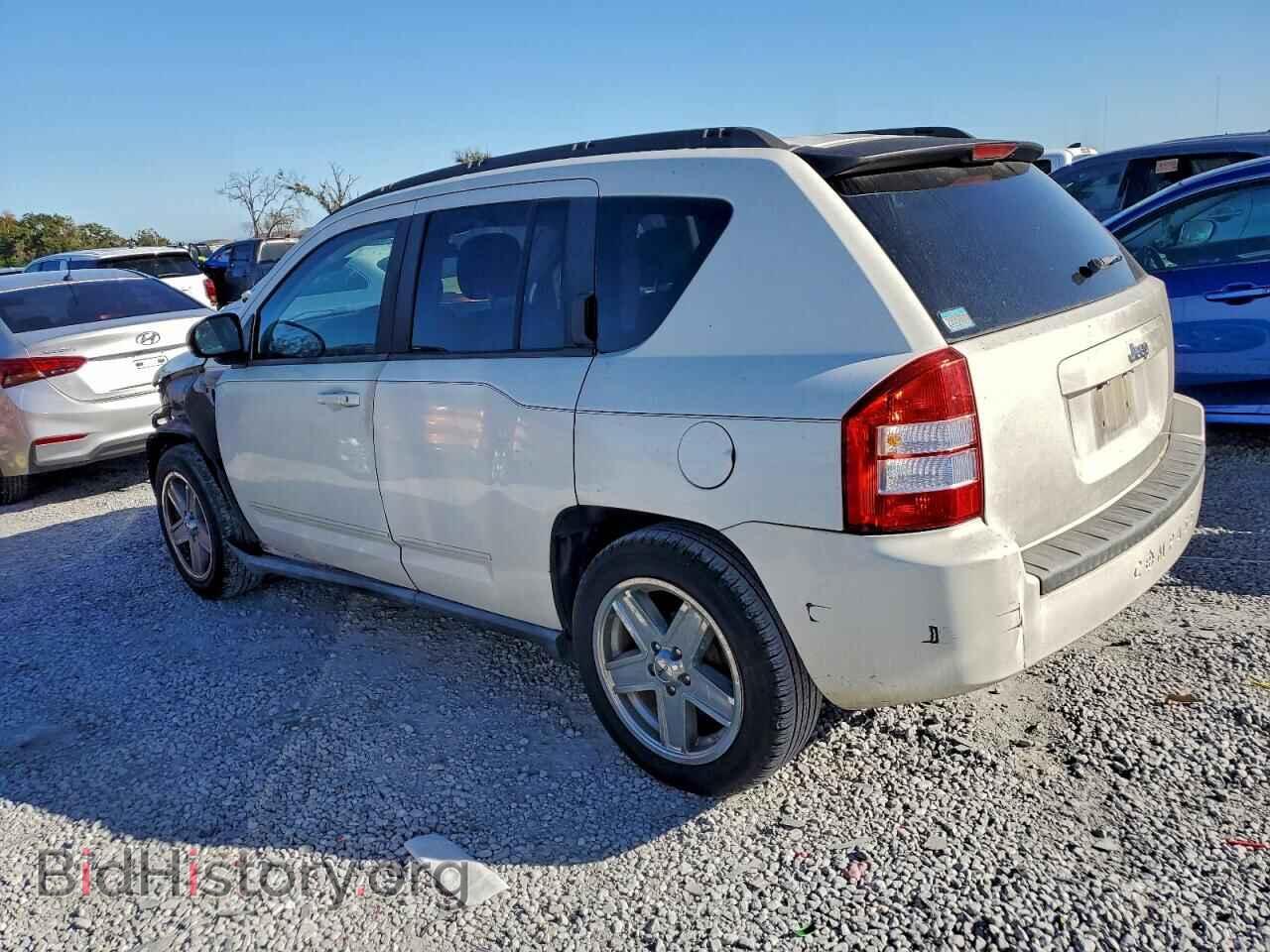 2010 JEEP COMPASS - VIN: 1J4NT4FB0AD601880 - Фото 2