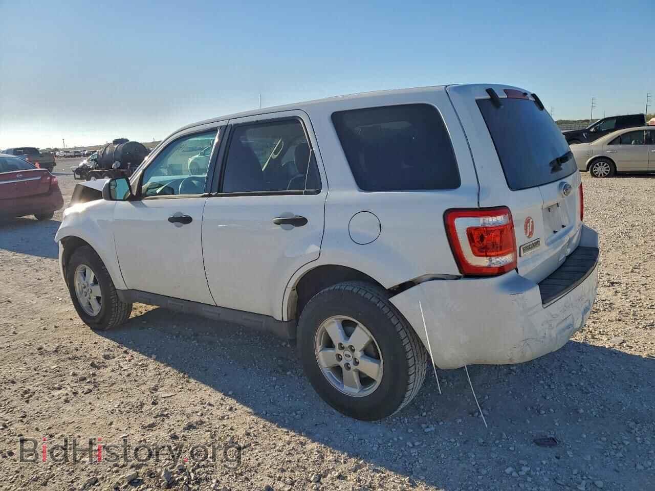 2011 FORD ESCAPE - VIN: 1FMCU0C78BKC18541 - Фото 2