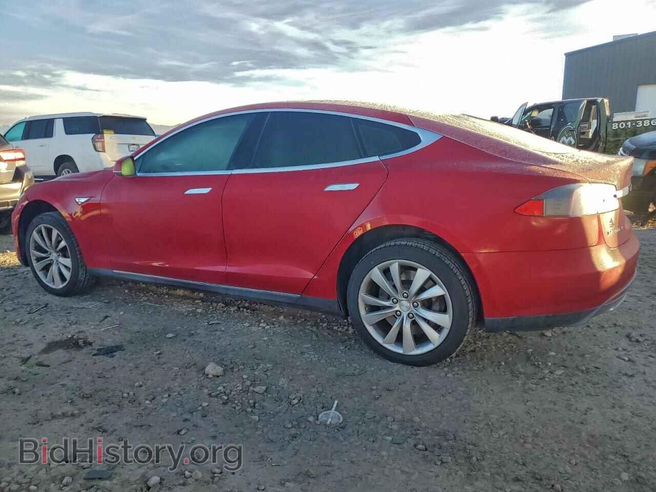 2014 TESLA MODEL S - VIN: 5YJSA1S14EFP33100 - Photo 2